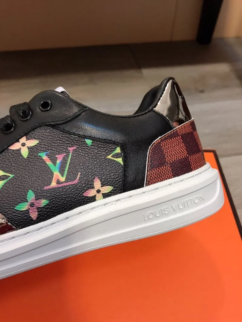 Lightweight Louis Vuitton Low Shoes 30777