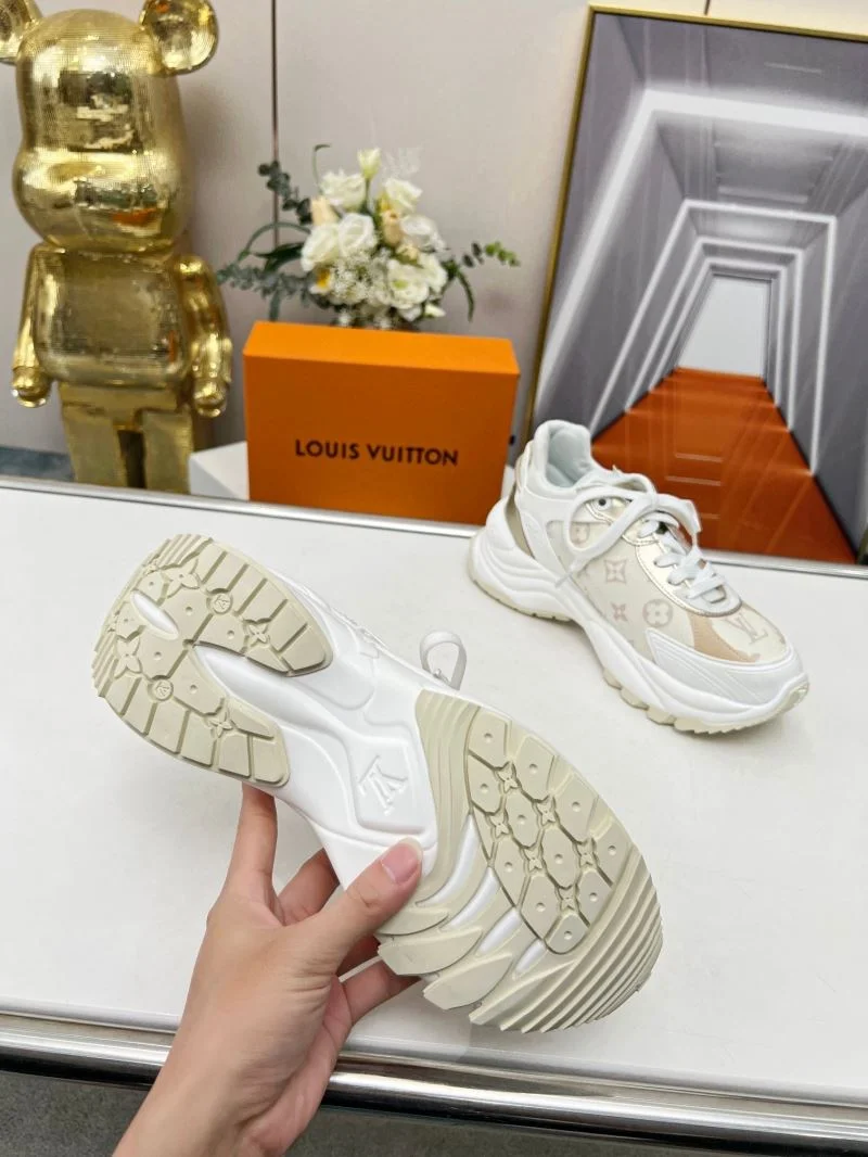 Louis Vuitton Low Shoes Refined 30775