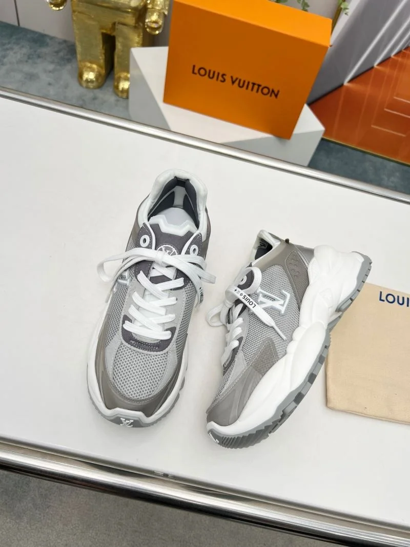 Unisex Louis Vuitton Low Shoes 30745