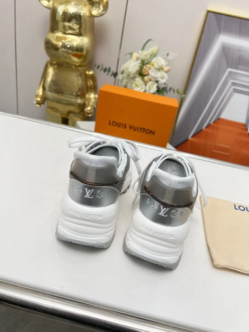 Unisex Louis Vuitton Low Shoes 30745