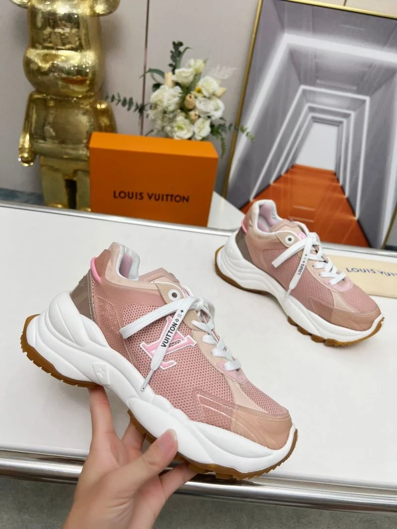 UrbanChic Louis Vuitton Low Shoes 30752