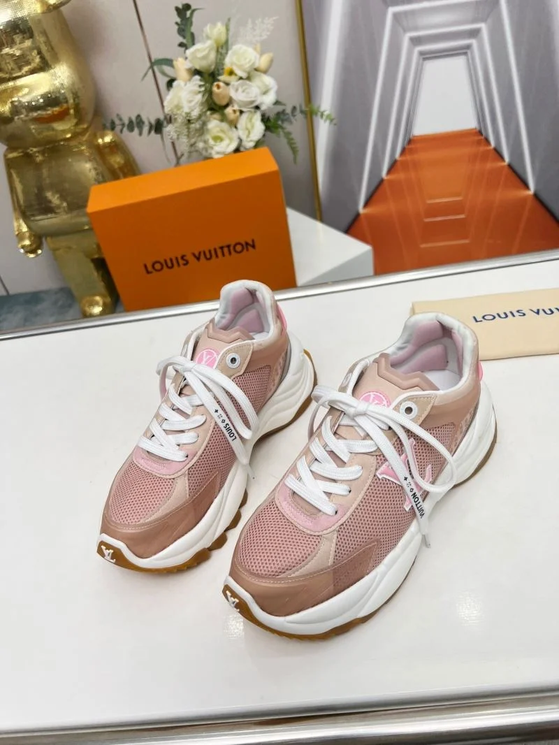 UrbanChic Louis Vuitton Low Shoes 30752