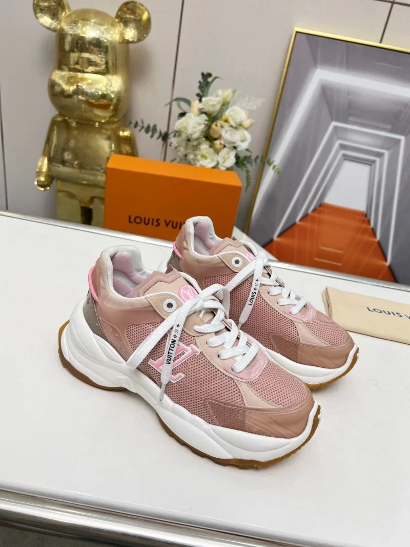 UrbanChic Louis Vuitton Low Shoes 30752