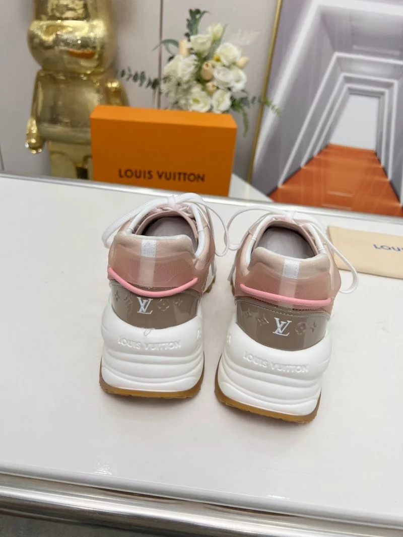 UrbanChic Louis Vuitton Low Shoes 30752