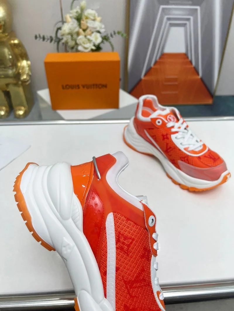 Louis Vuitton Low Shoes Classic 30761