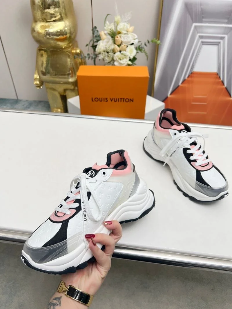 TechFriendly Louis Vuitton Low Shoes 30759