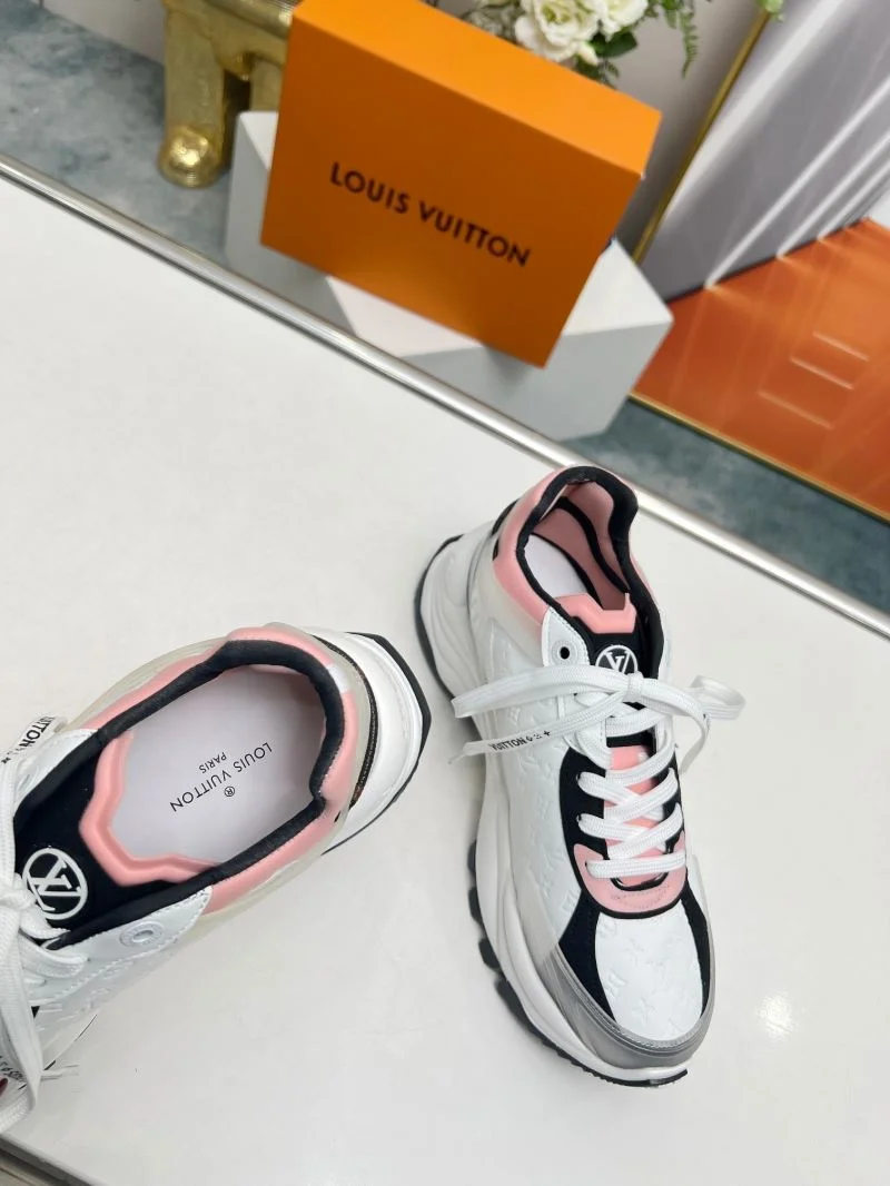 TechFriendly Louis Vuitton Low Shoes 30759