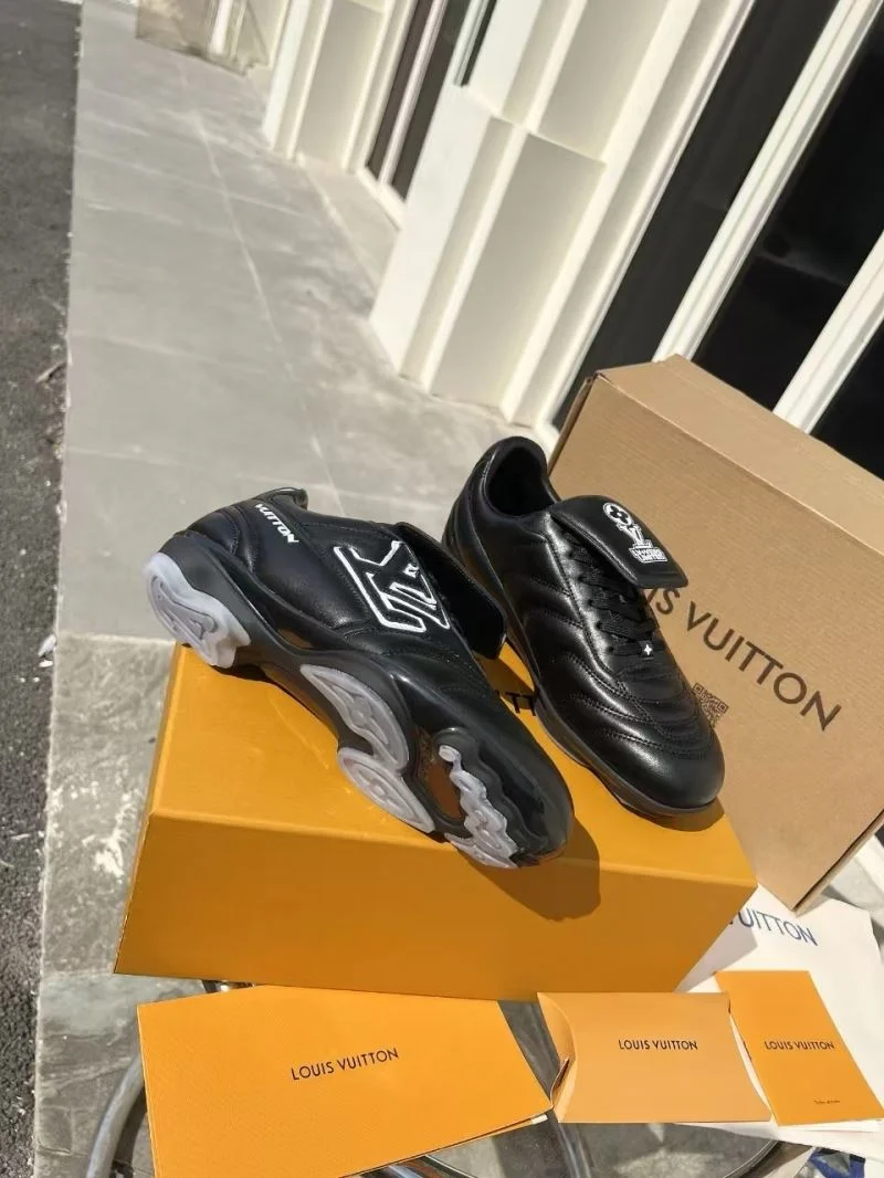 Louis Vuitton Low Shoes Lightweight 30760