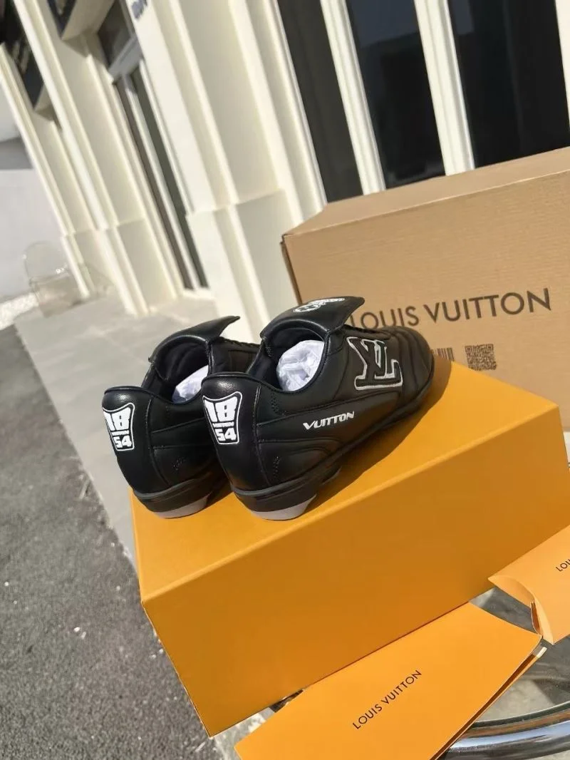 Louis Vuitton Low Shoes Lightweight 30760