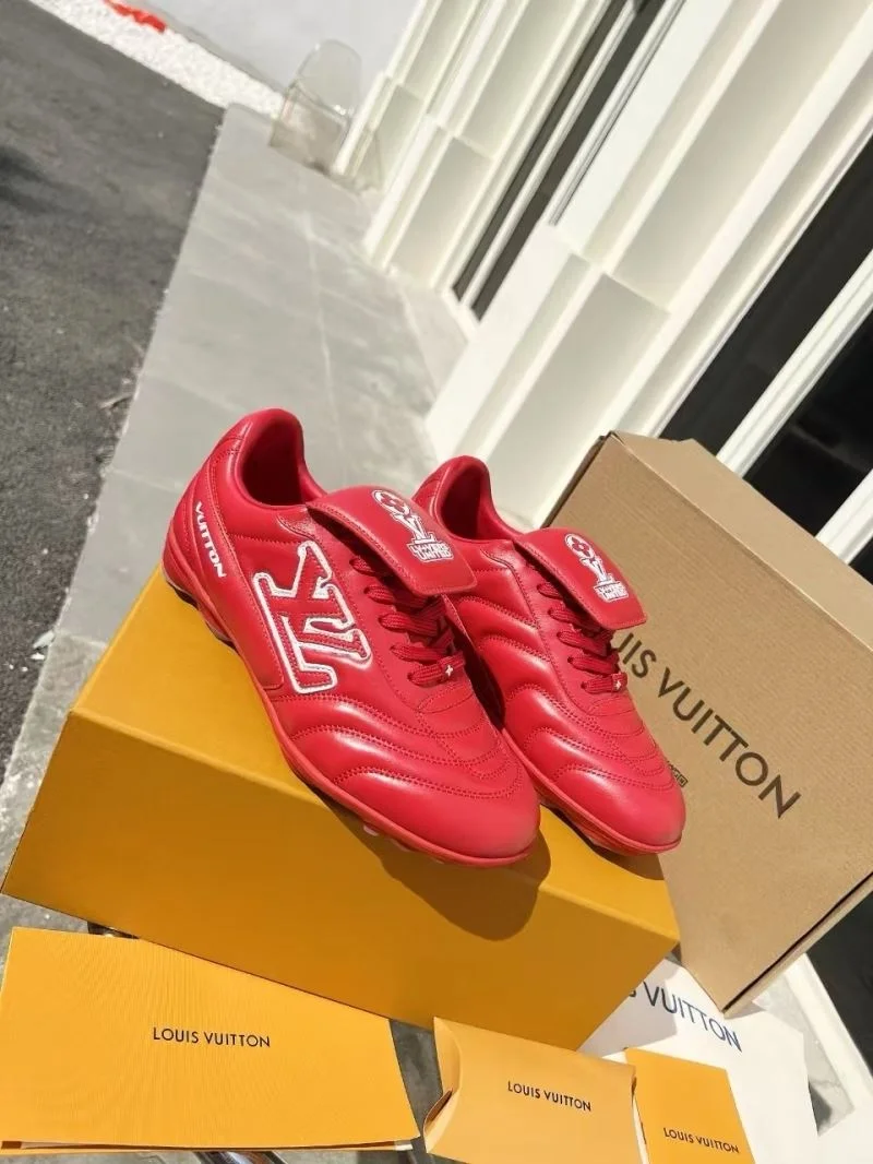 Seasonal Louis Vuitton Low Shoes 30770