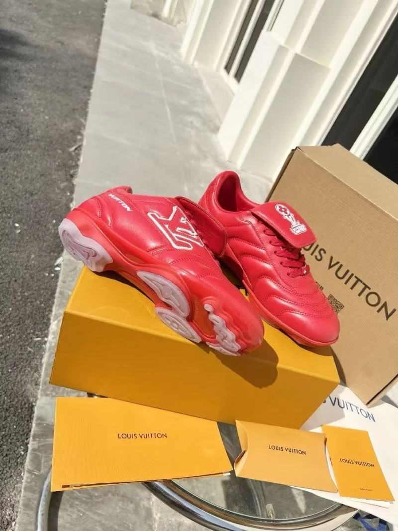 Seasonal Louis Vuitton Low Shoes 30770