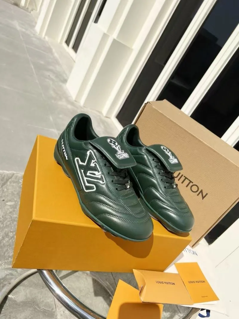Louis Vuitton Low Shoes UrbanChic 30756