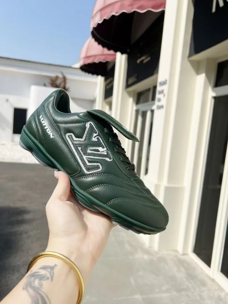 Louis Vuitton Low Shoes UrbanChic 30756