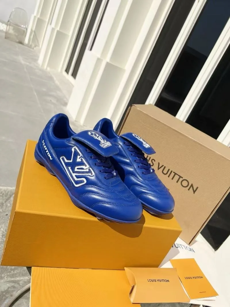 Compact Louis Vuitton Low Shoes 30766
