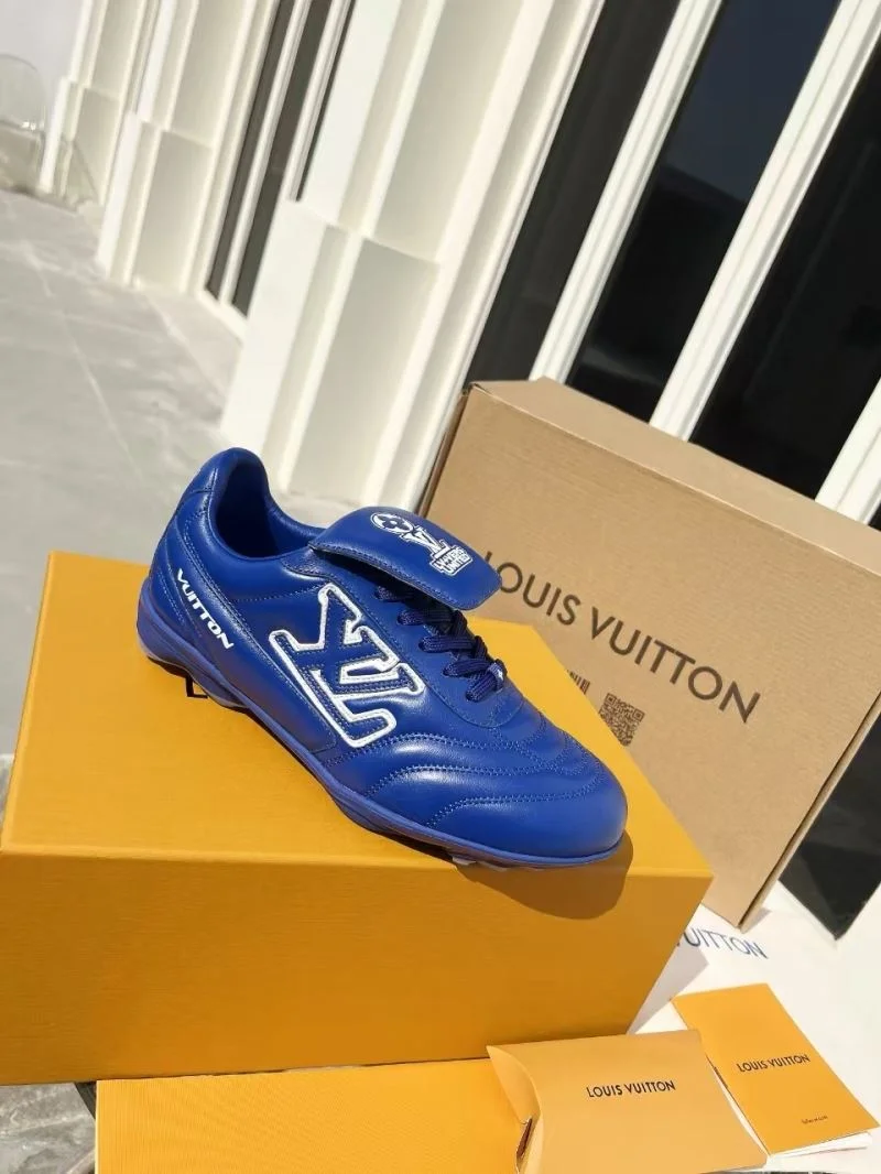 Compact Louis Vuitton Low Shoes 30766