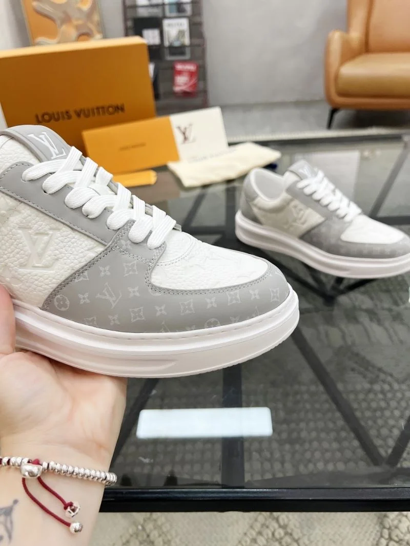 Chic Louis Vuitton Low Shoes 30767