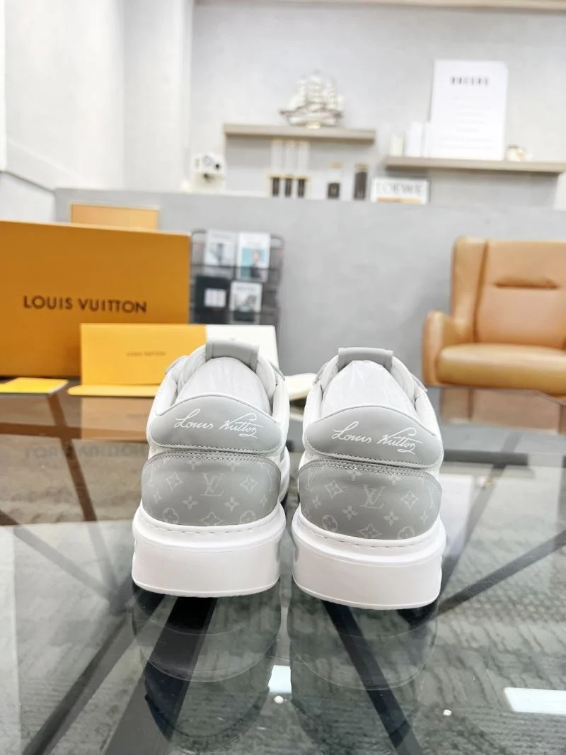 Chic Louis Vuitton Low Shoes 30767