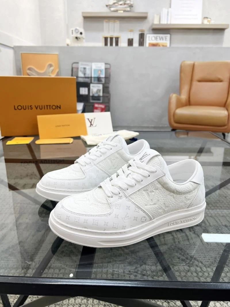 WrinkleFree Louis Vuitton Low Shoes 30771