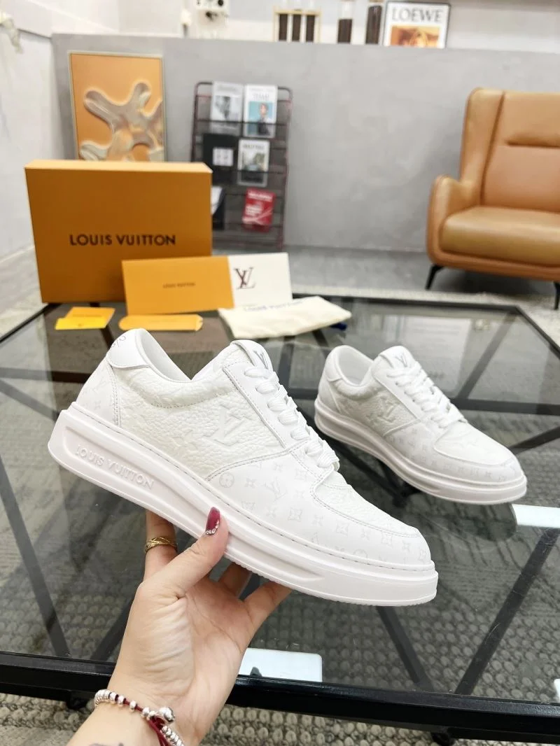 WrinkleFree Louis Vuitton Low Shoes 30771
