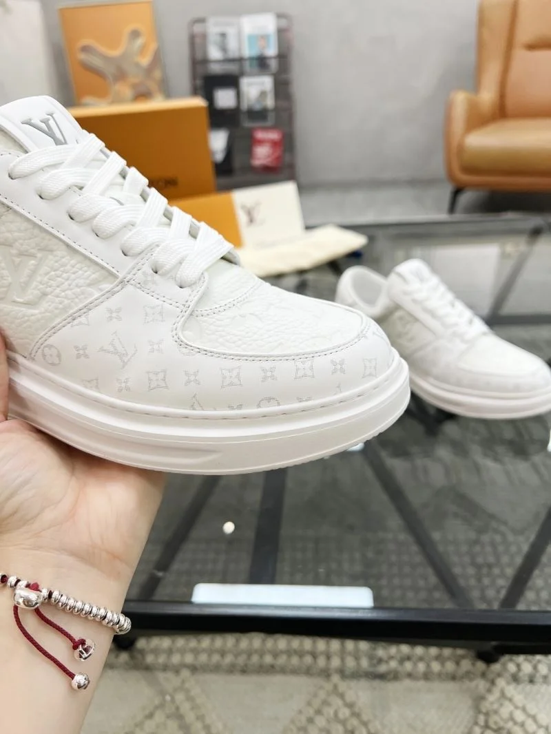 WrinkleFree Louis Vuitton Low Shoes 30771
