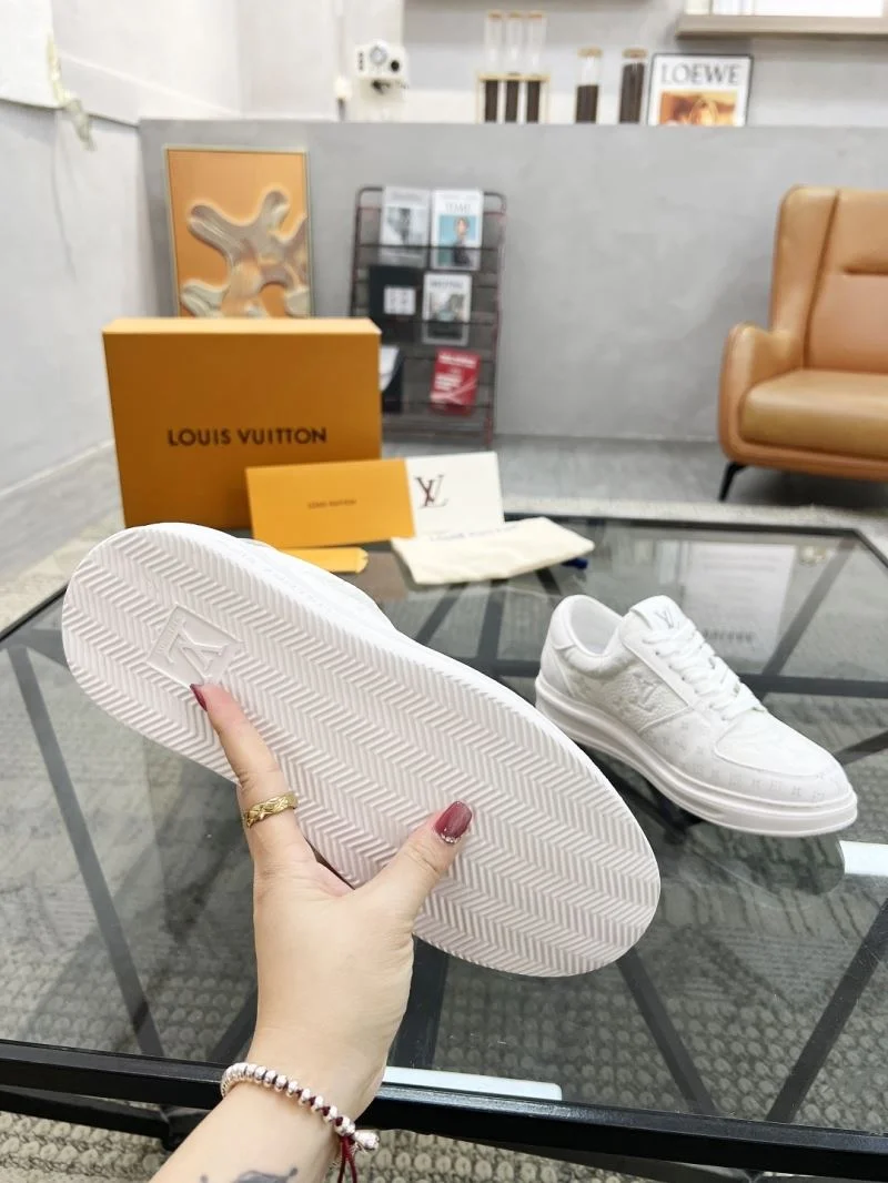 WrinkleFree Louis Vuitton Low Shoes 30771