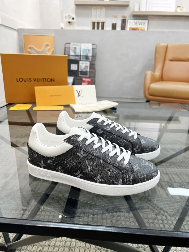 Comfortable Louis Vuitton Low Shoes 30765