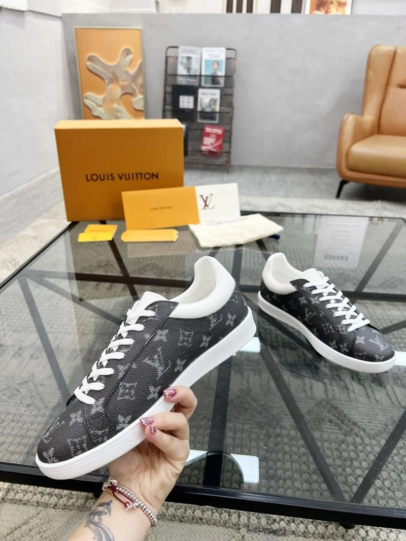 Comfortable Louis Vuitton Low Shoes 30765