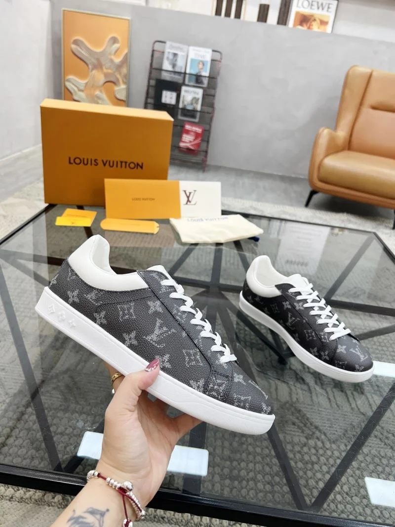 Comfortable Louis Vuitton Low Shoes 30765