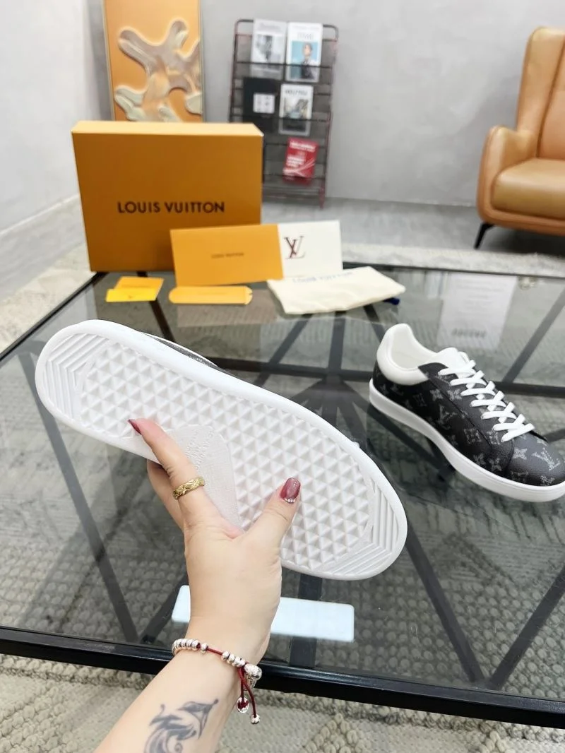 Comfortable Louis Vuitton Low Shoes 30765
