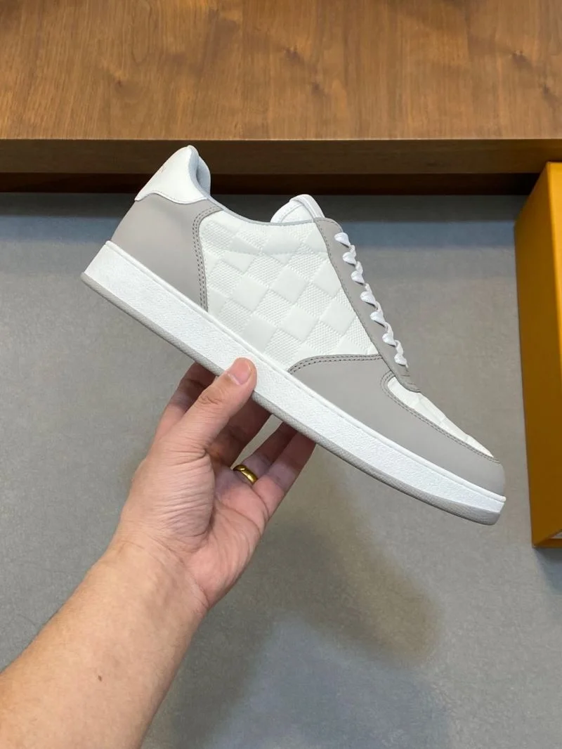 OnTrend Louis Vuitton Low Shoes 30735