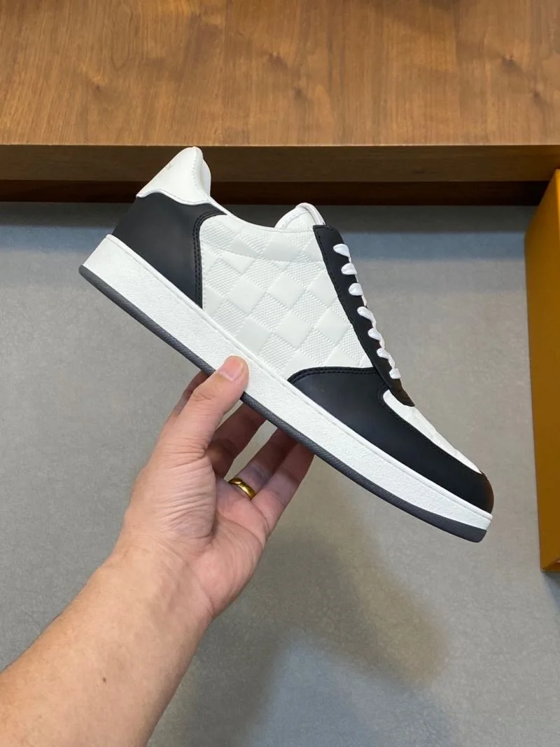 Neat Louis Vuitton Low Shoes 30733