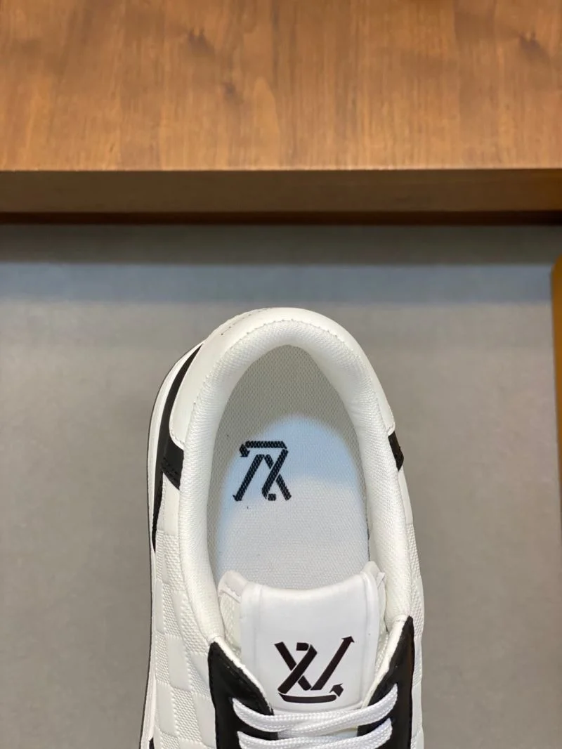 Neat Louis Vuitton Low Shoes 30733