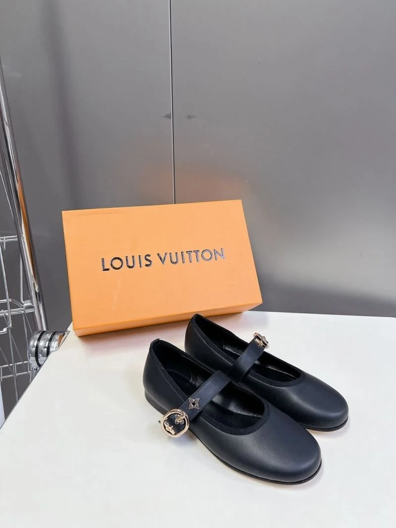 Louis Vuitton Low Shoes Colorful 31643