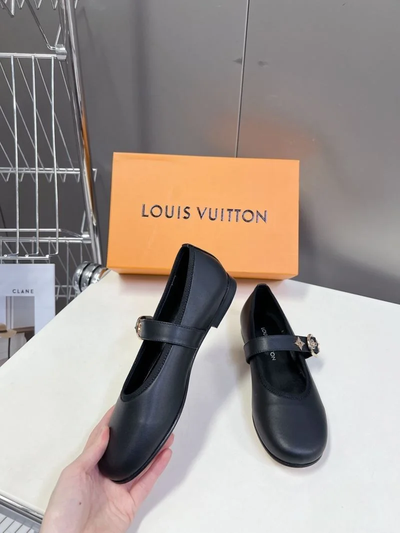 Louis Vuitton Low Shoes Colorful 31643