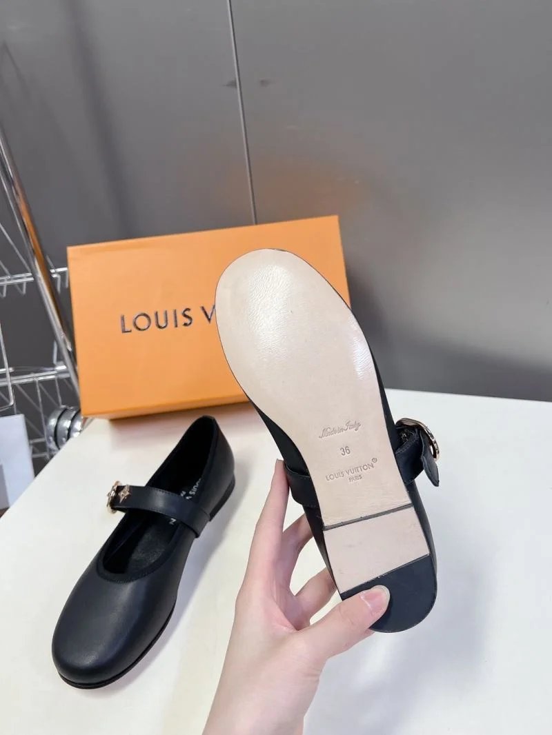 Louis Vuitton Low Shoes Colorful 31643