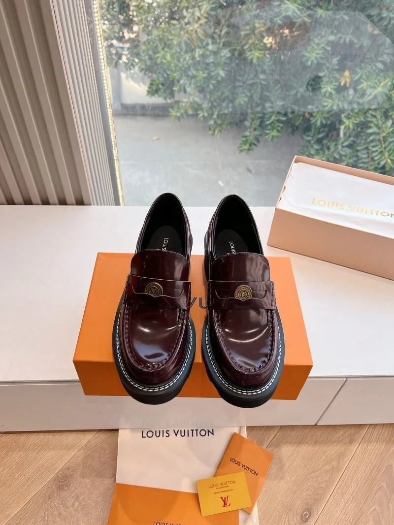 HighPerformance Louis Vuitton Low Shoes 31642