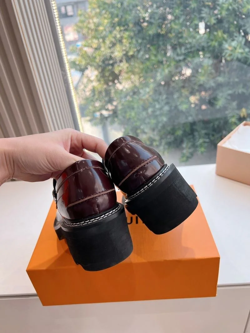 HighPerformance Louis Vuitton Low Shoes 31642