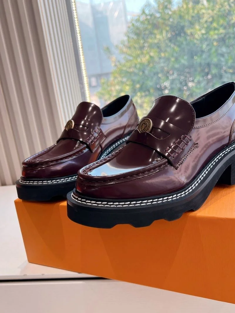 HighPerformance Louis Vuitton Low Shoes 31642