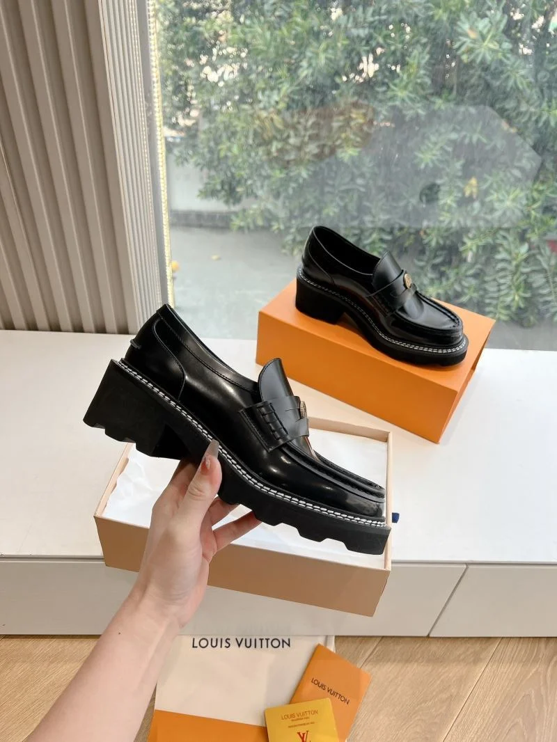 OdorResistant Louis Vuitton Low Shoes 31638
