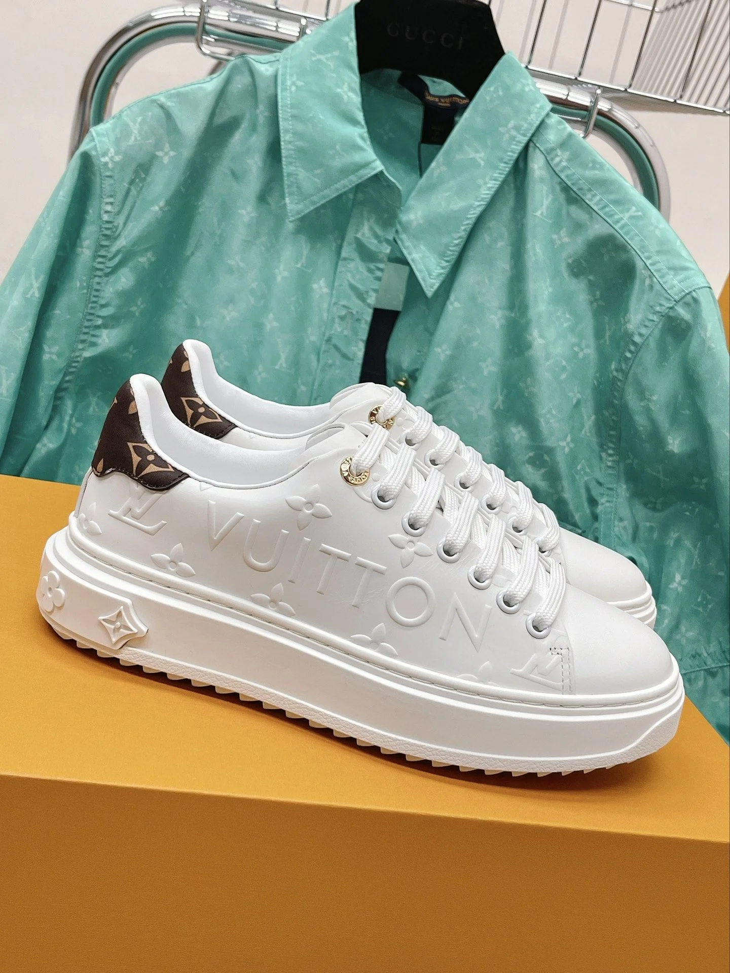 Louis Vuitton Low Shoes Popular 31630