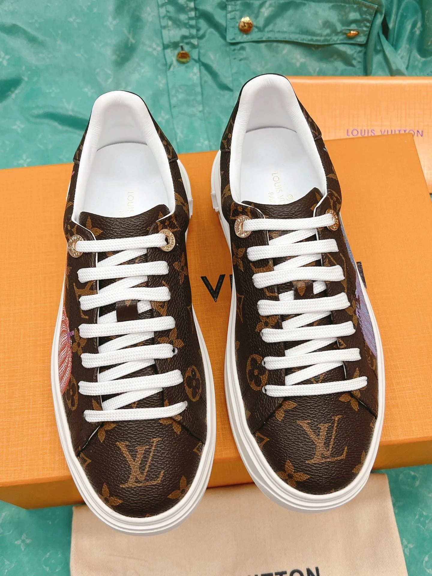 Louis Vuitton Low Shoes OdorResistant 31634