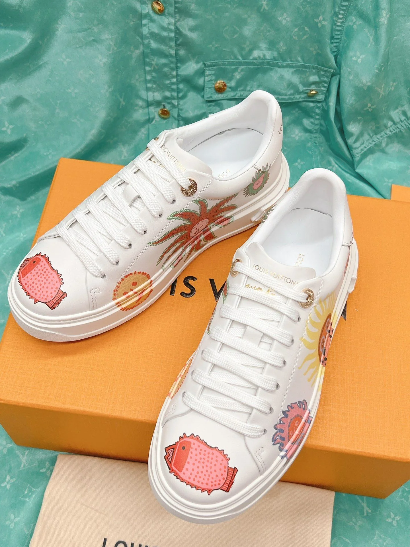 Contemporary Louis Vuitton Low Shoes 31627