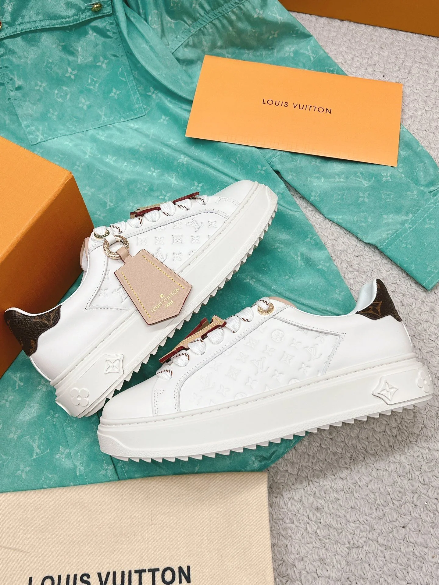 Louis Vuitton Low Shoes Sustainable 31621