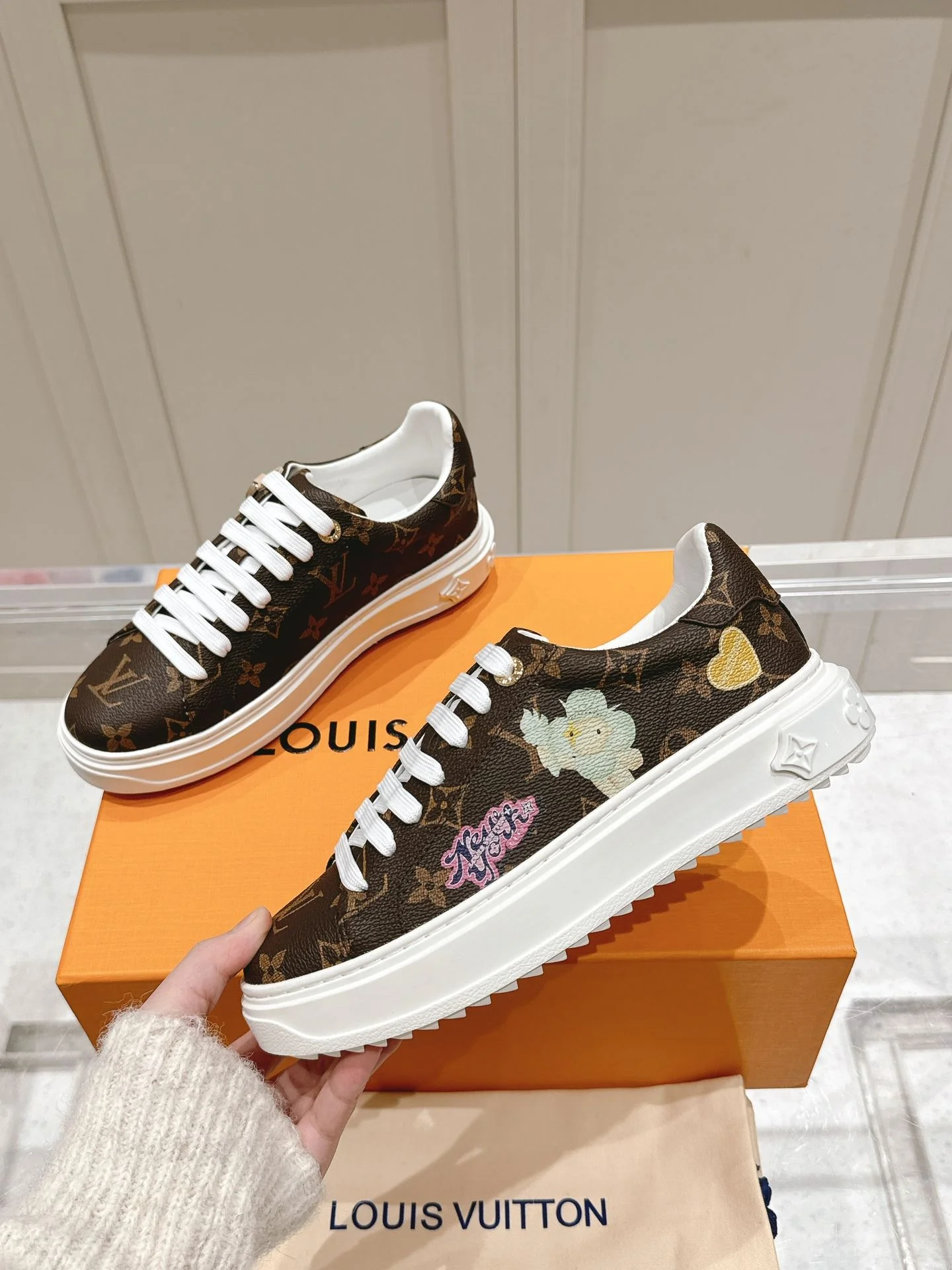 Louis Vuitton Low Shoes SoftTouch 31622
