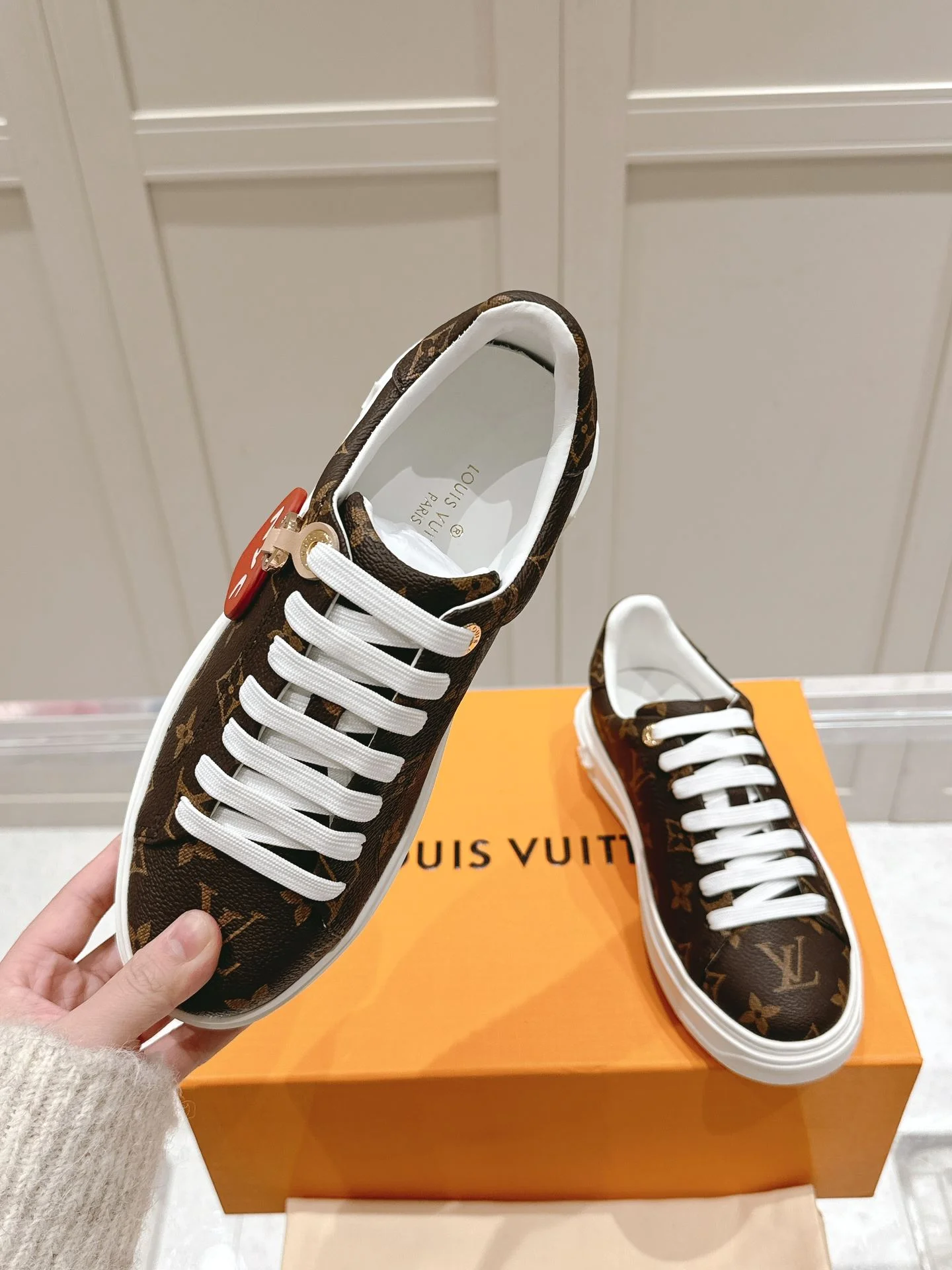 Louis Vuitton Low Shoes SoftTouch 31622