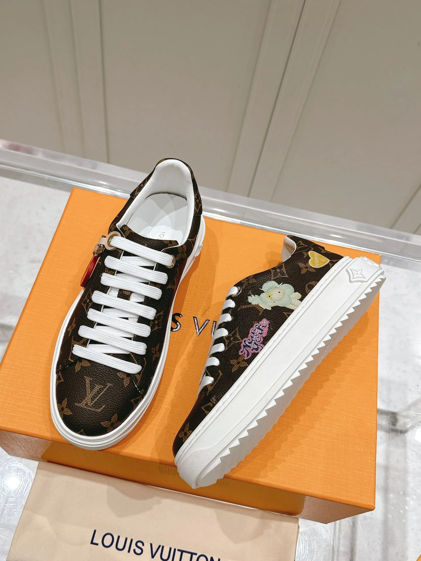 Louis Vuitton Low Shoes SoftTouch 31622
