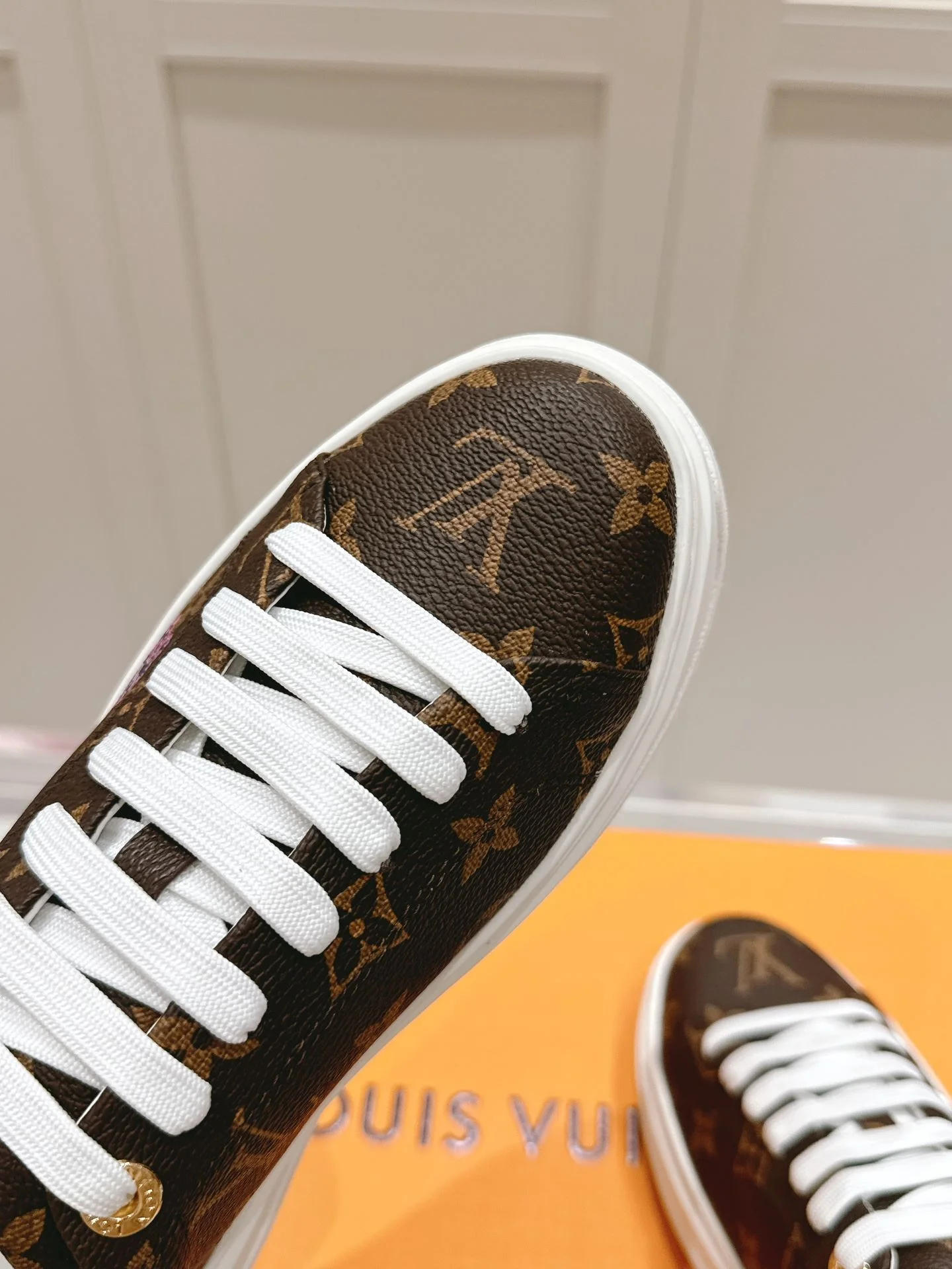 Louis Vuitton Low Shoes SoftTouch 31622