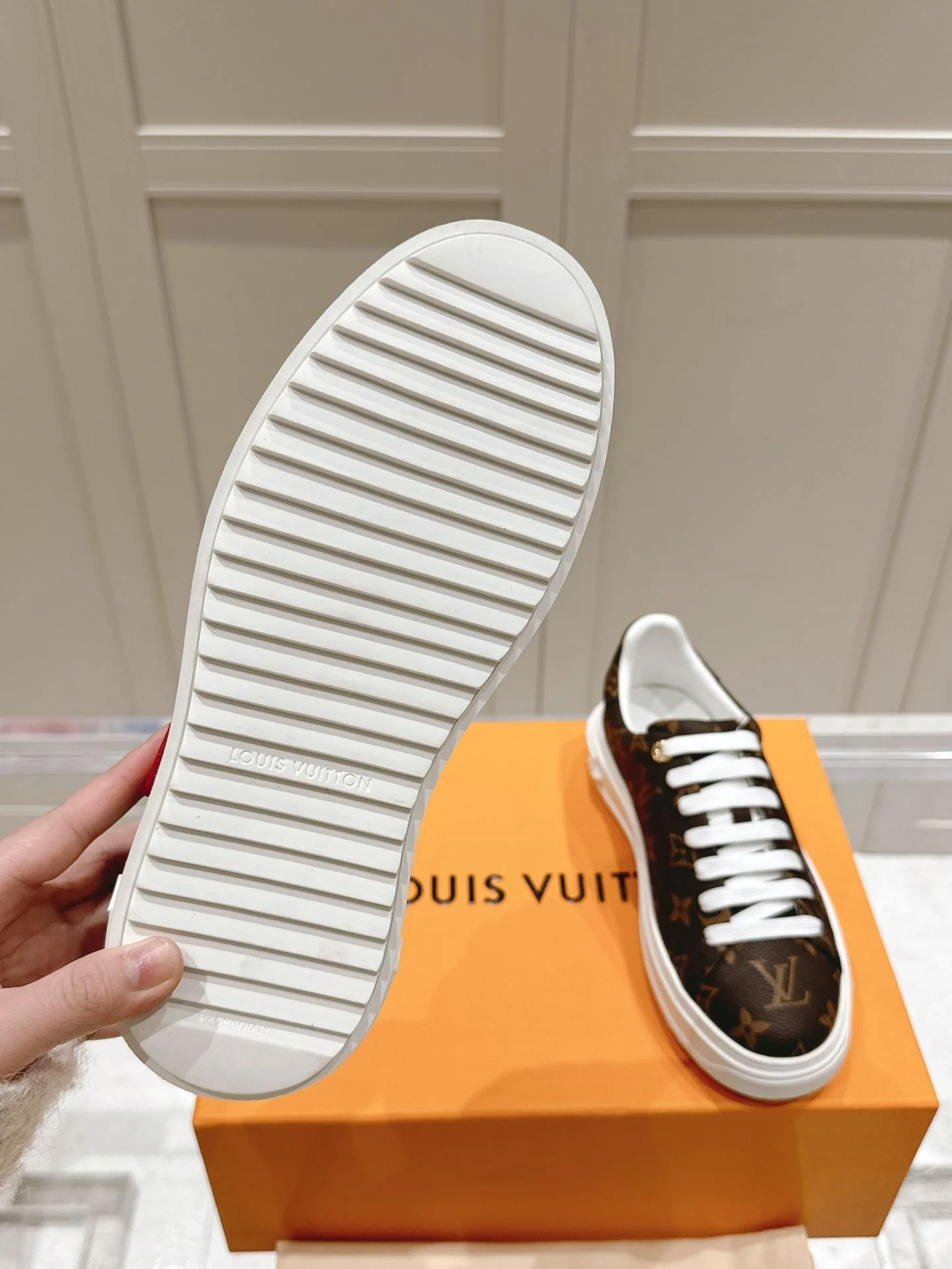 Louis Vuitton Low Shoes SoftTouch 31622