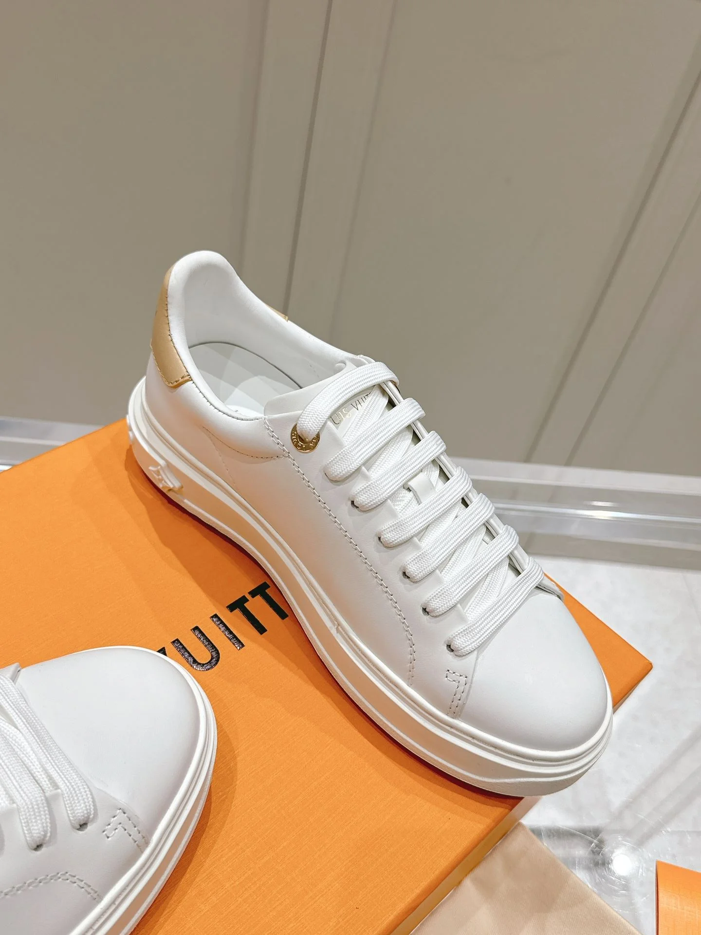 Affordable Louis Vuitton Low Shoes 31625