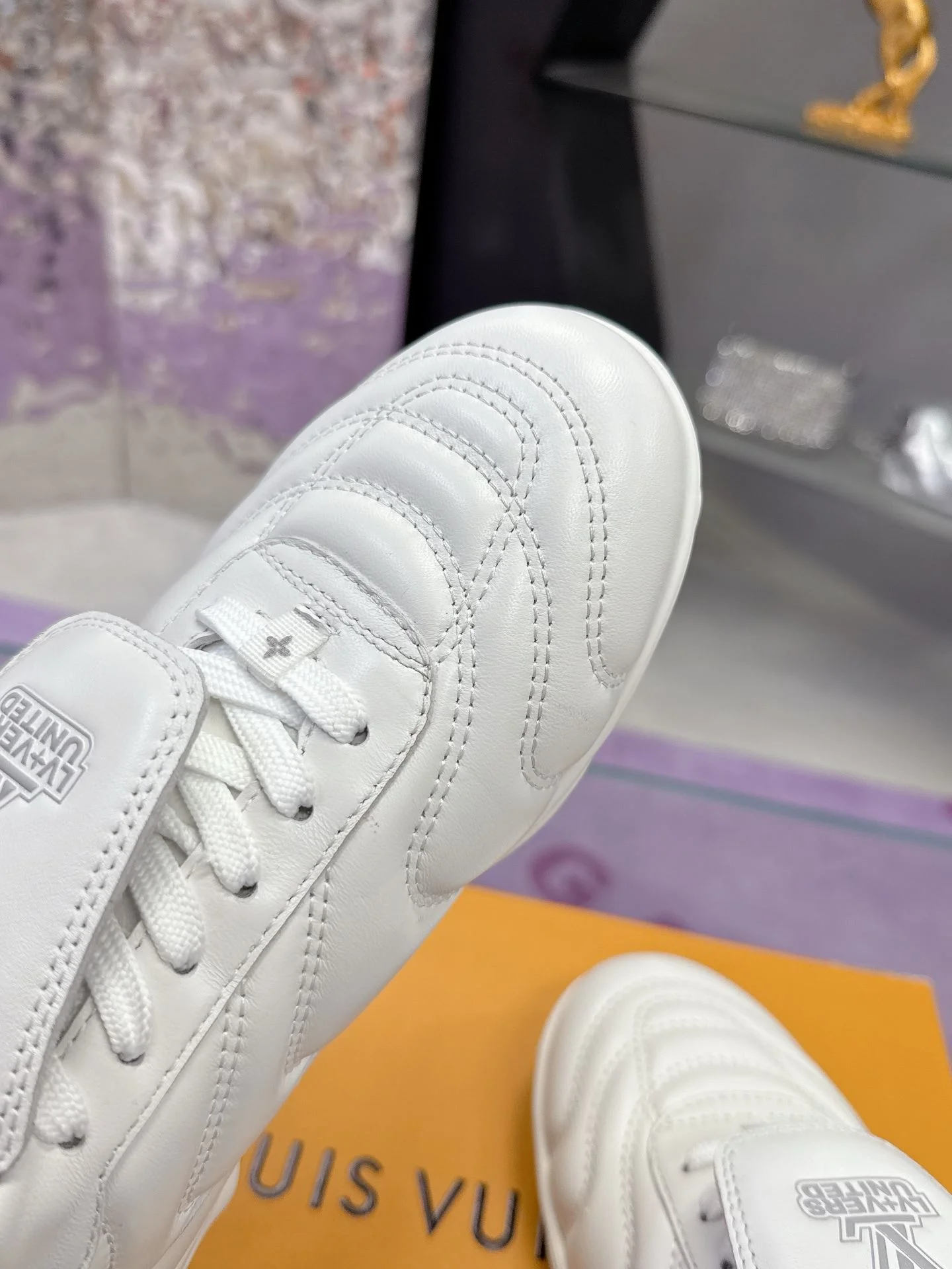 Louis Vuitton Low Shoes Flexible 31632
